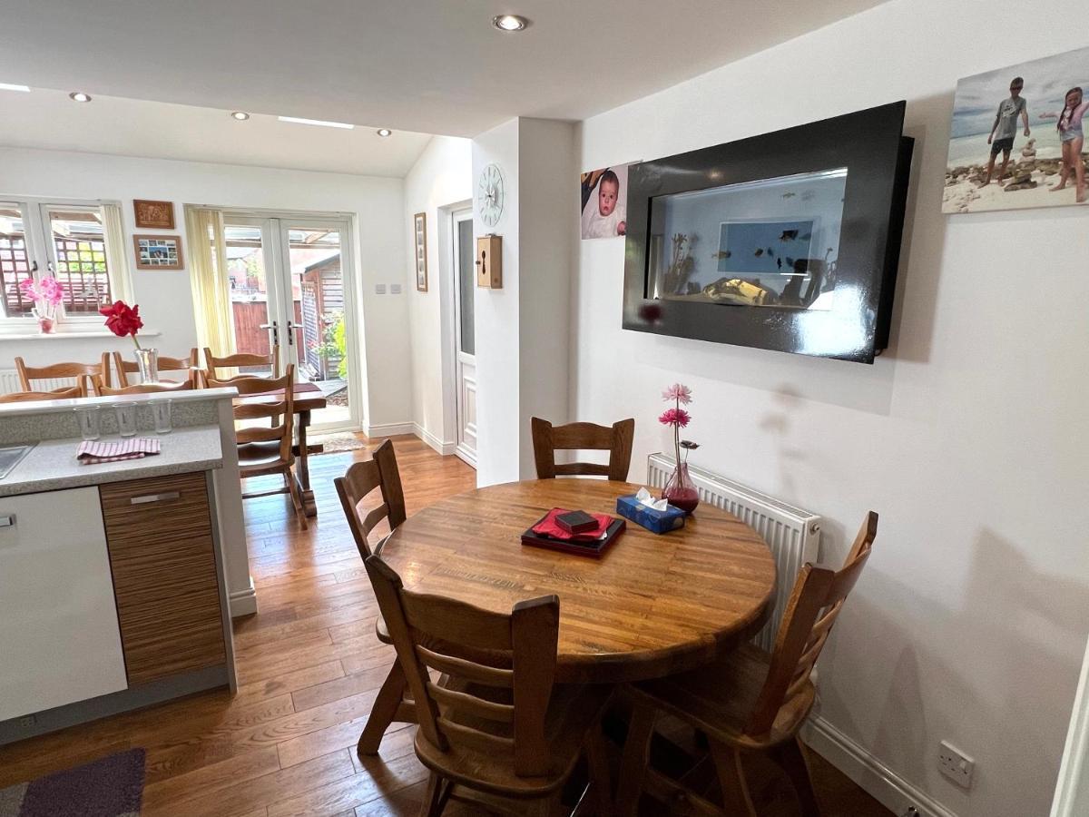 Simply Stunning 2 Bedroom Home With Parking Space Νότιγχαμ Εξωτερικό φωτογραφία